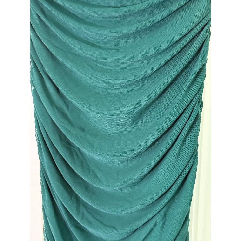 Windsor Emerald Green Scrunch Bodycon Dress - Size Medium - Picture 4 of 7